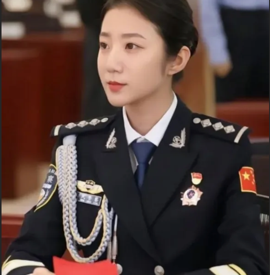 张津瑜 与吕总（吕杨）事件全集：看顶级白富美如何跪爬求饶，那种反差感简直让人窒息。
