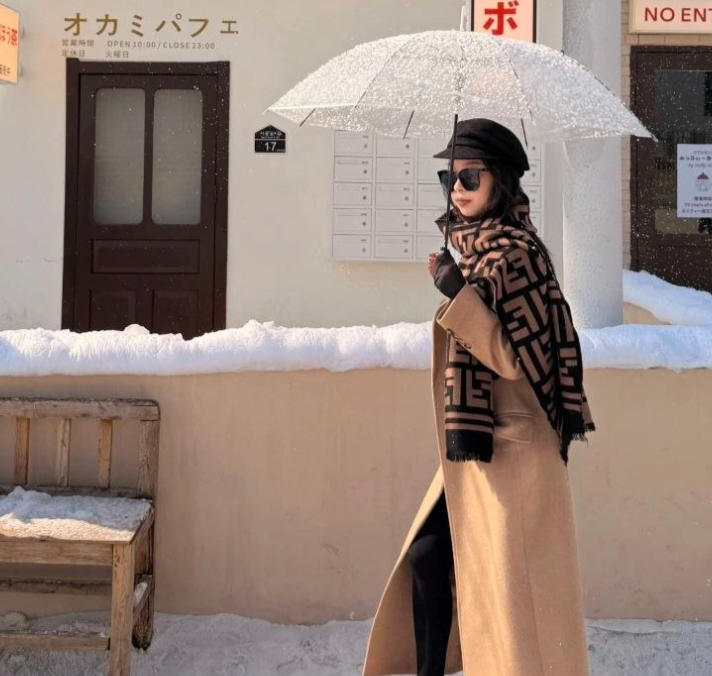 四川成都莉莉岛景区 厕所偷拍合集 数位美艳女网红惨遭毒手 厕拍视频全网曝光！